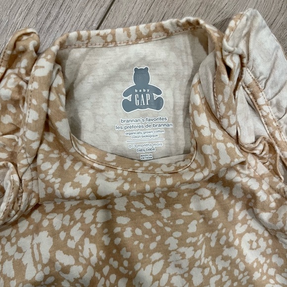 4 for $20 Baby Gap two piece set size 0-3 - Picture 4 of 5